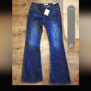 KanCan dark wash high rise bootcut jeans. New w/tags. SIZE 15/31